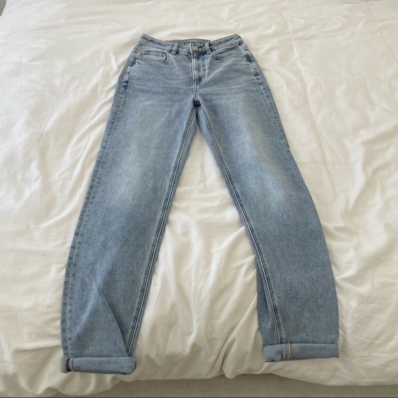 American Eagle Mom Straight Jean 00 - Picture 1 of 7